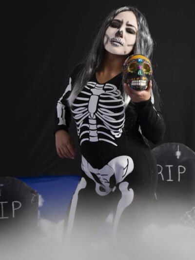 “Calavera Festiva: Disfraz para Día de Muertos TR78H con Toque Especial de Amairani 💀🌼✨”